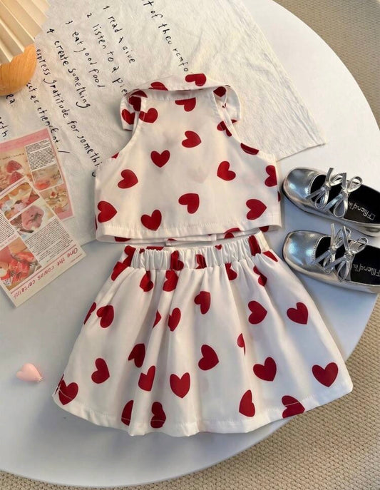 Heart collar sleeveless Top+Pleated Skirt