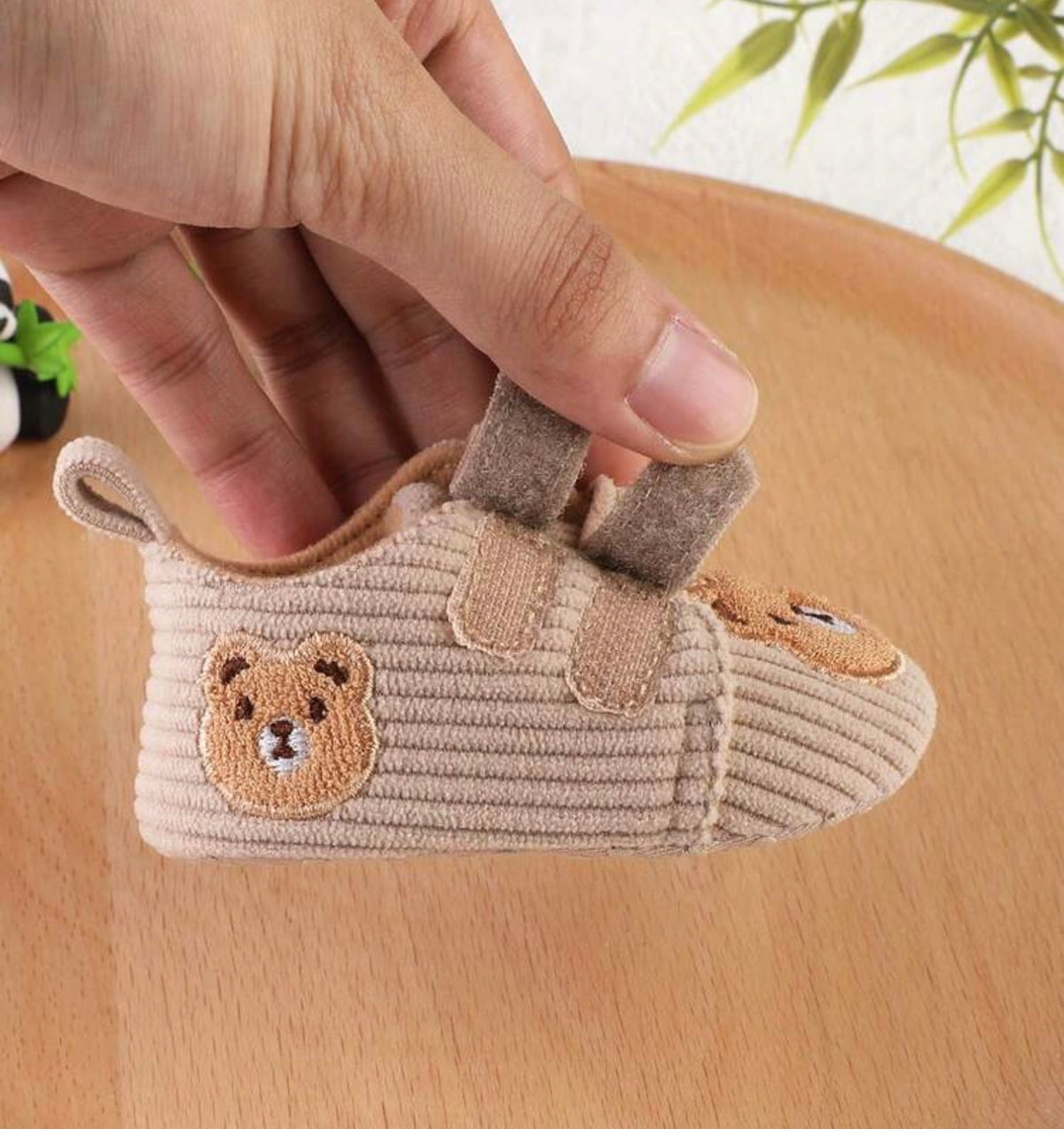 Cartoon Bear Magic Tape Design Shoes
