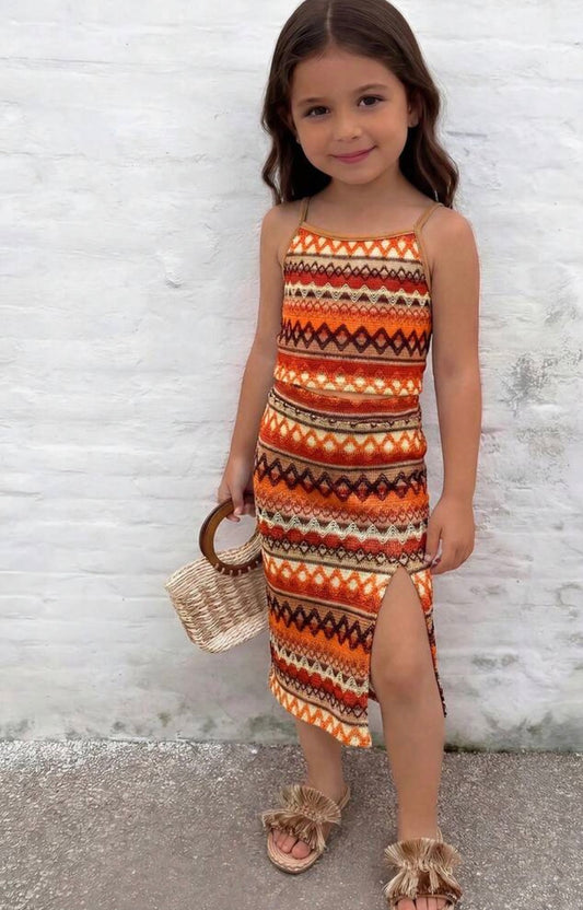 2pcs Knitted Solid Color Camisole Top And Ditsy Floral Casual Skirt Set