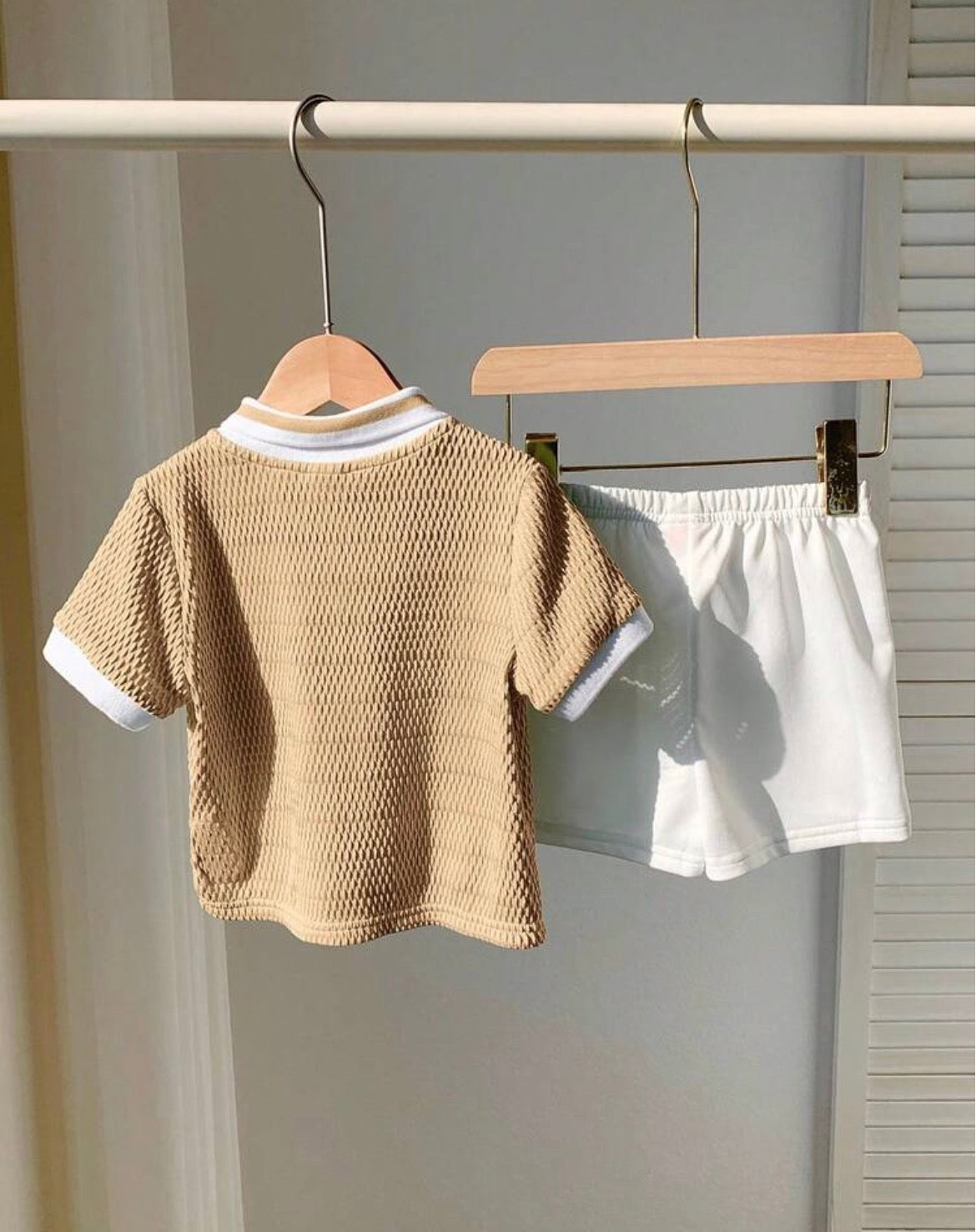 2pcs Polo Collar Short Sleeve Pullover Top And Elastic Waist Solid Color Shorts Set