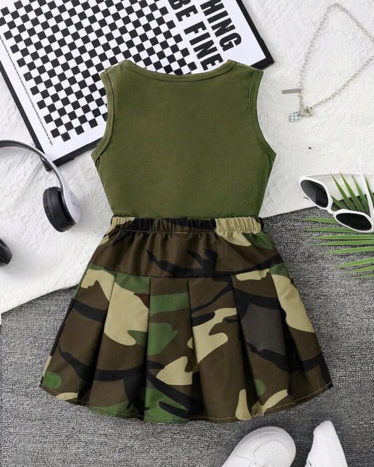 2pcs/Set Military Green Letter Print Round Neck Sleeveless Top + Elastic Waist Pleated Skirt