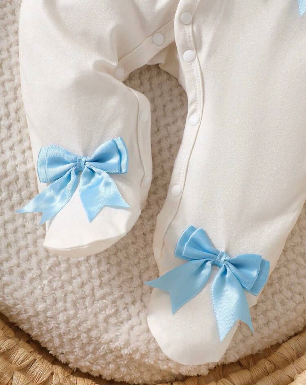 3D bow body suit with cap