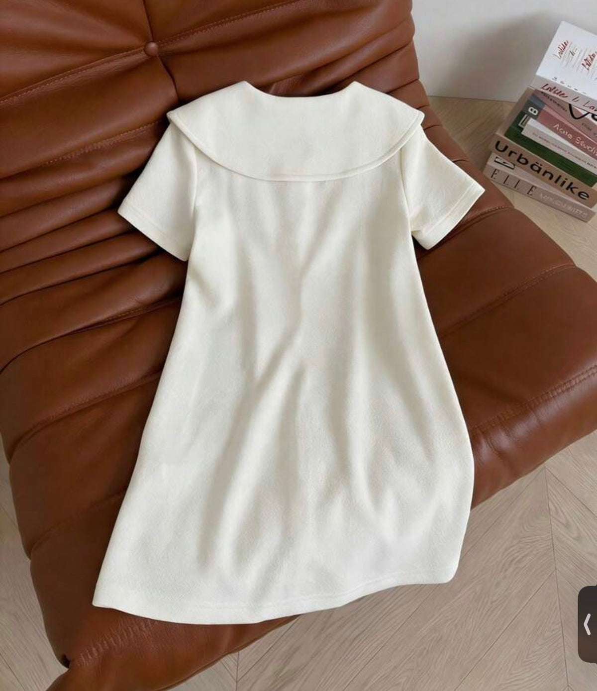 Rabbit Holding Flower Pattern Lapel Short Sleeve Sweet A-Line Fitted