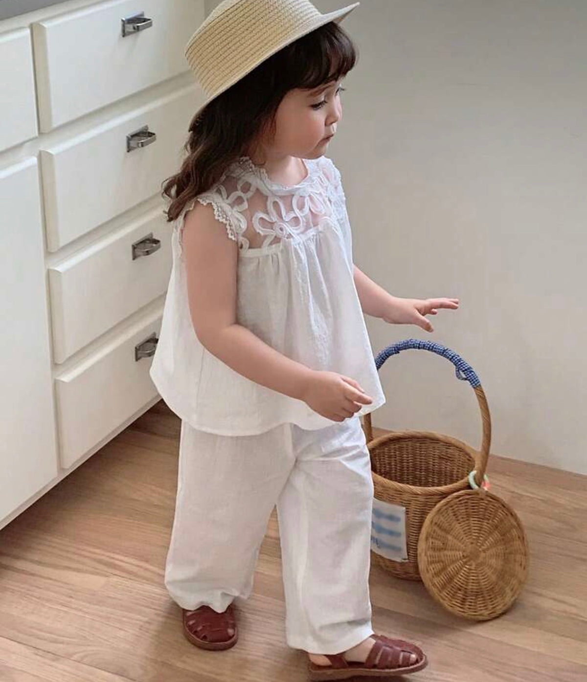 Mesh Patchwork Sleeveless Shirt