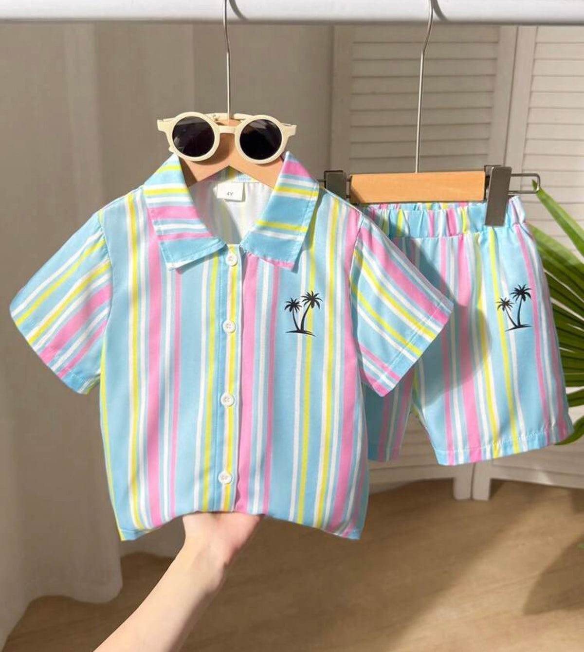 2pcs/Set Beach Striped Short Sleeve Shirt And Lightweight Breathable Striped Shorts