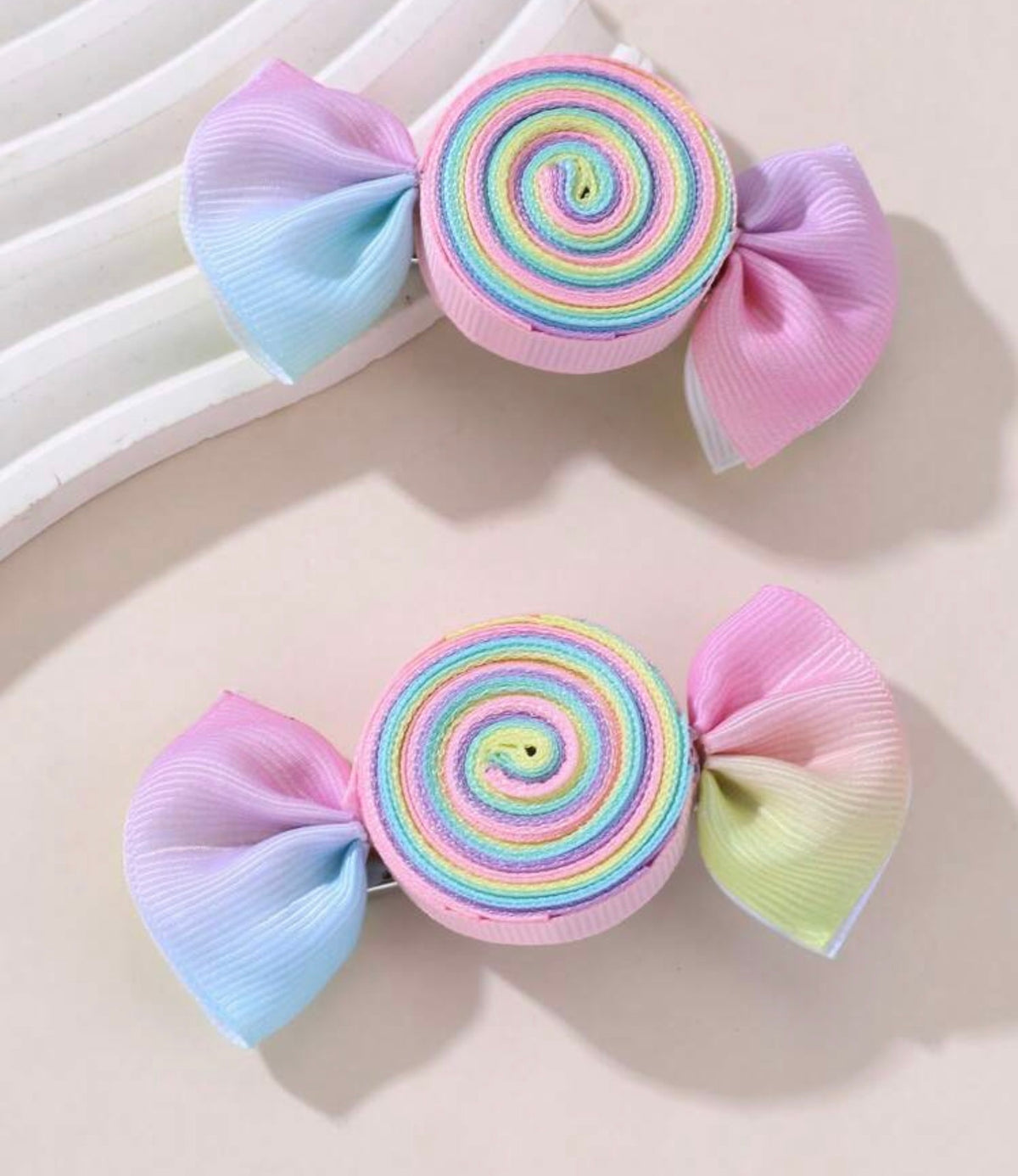 2pcs Colorful Spiral Ribbon Candy-Shaped Hair Clips