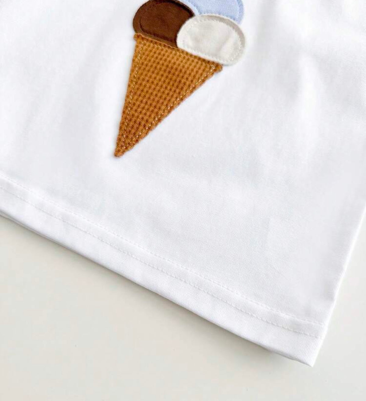 2pcs/Set Ice Cream Embroidery Short Sleeve Tee And Light Blue Shorts