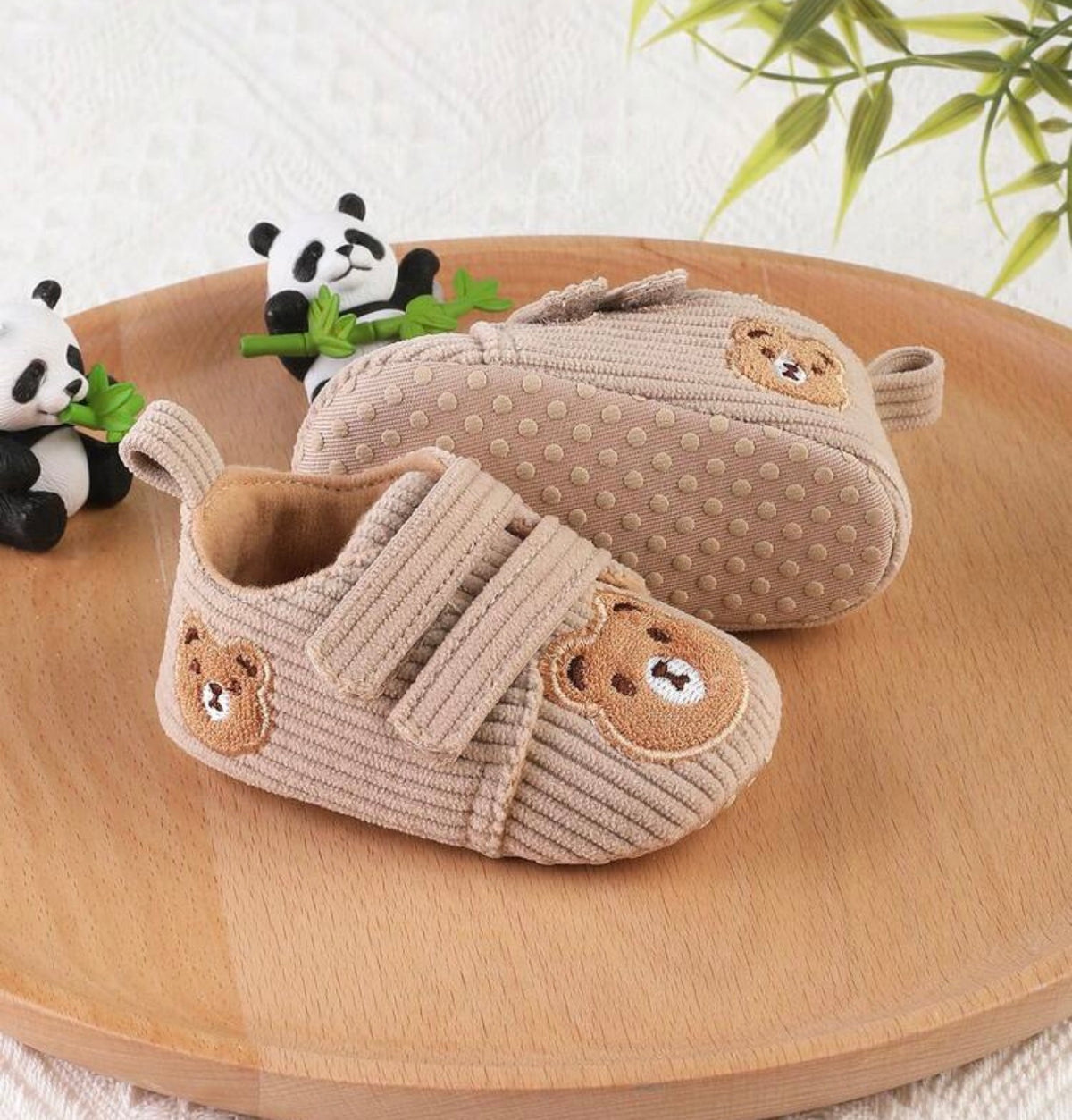 Cartoon Bear Magic Tape Design Shoes