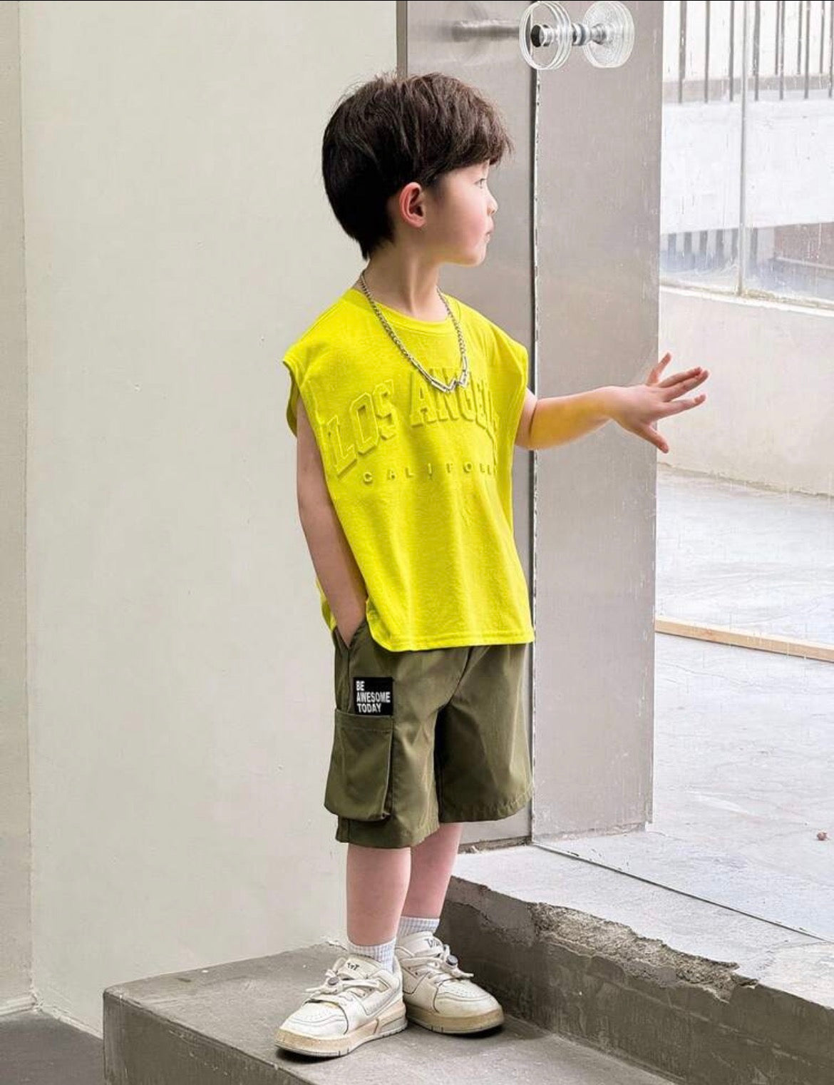 Loose Fit Green Sleeveless Top And Workwear Pocket Shorts