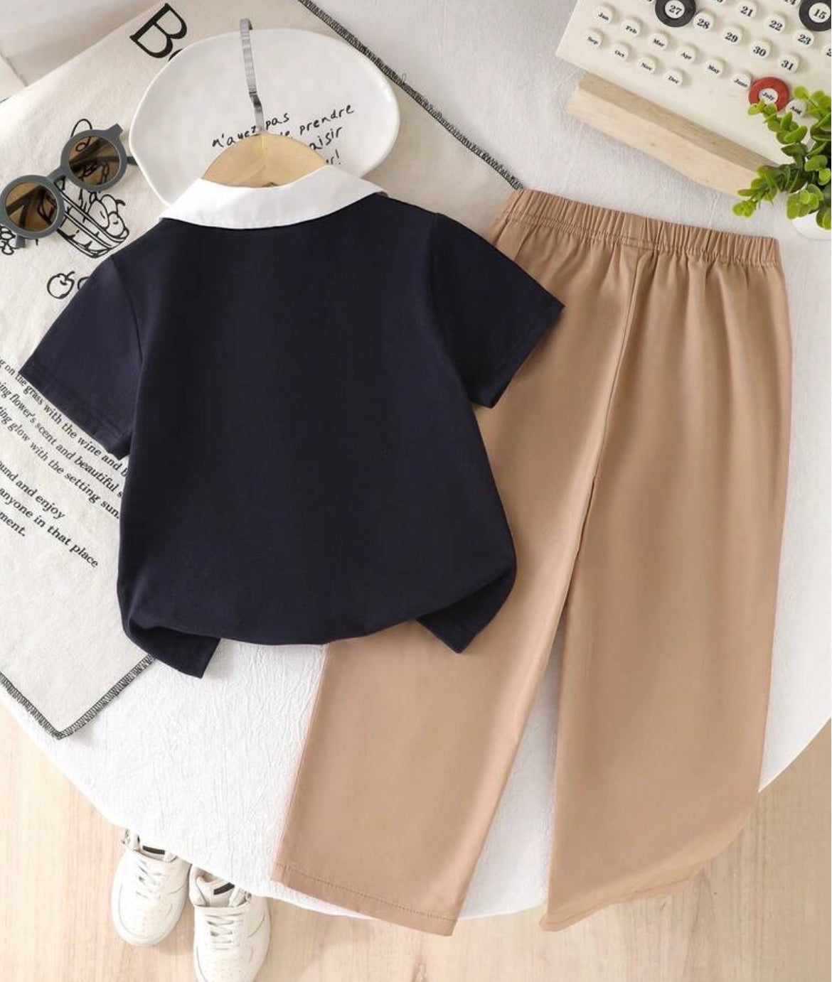 2pcs/Set Polo Shirt With 2 In 1 Design, Stylish Small Pattern Accent, Paired With Beige Casual Elastic Waist Loose Pants