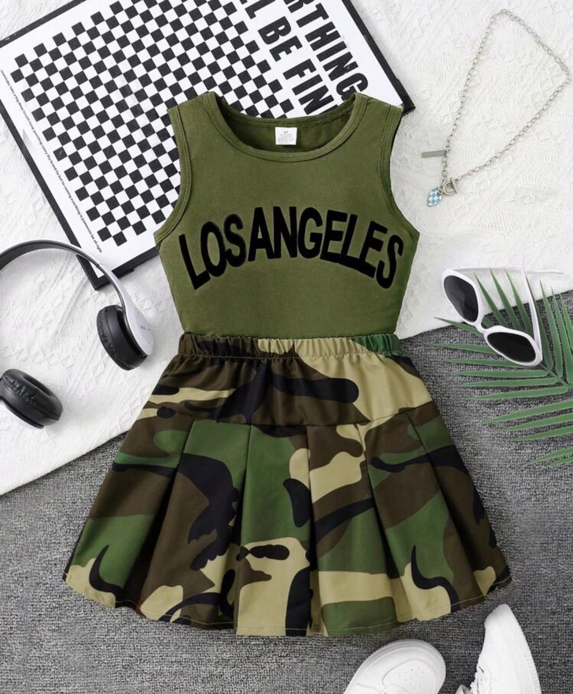 2pcs/Set Military Green Letter Print Round Neck Sleeveless Top + Elastic Waist Pleated Skirt