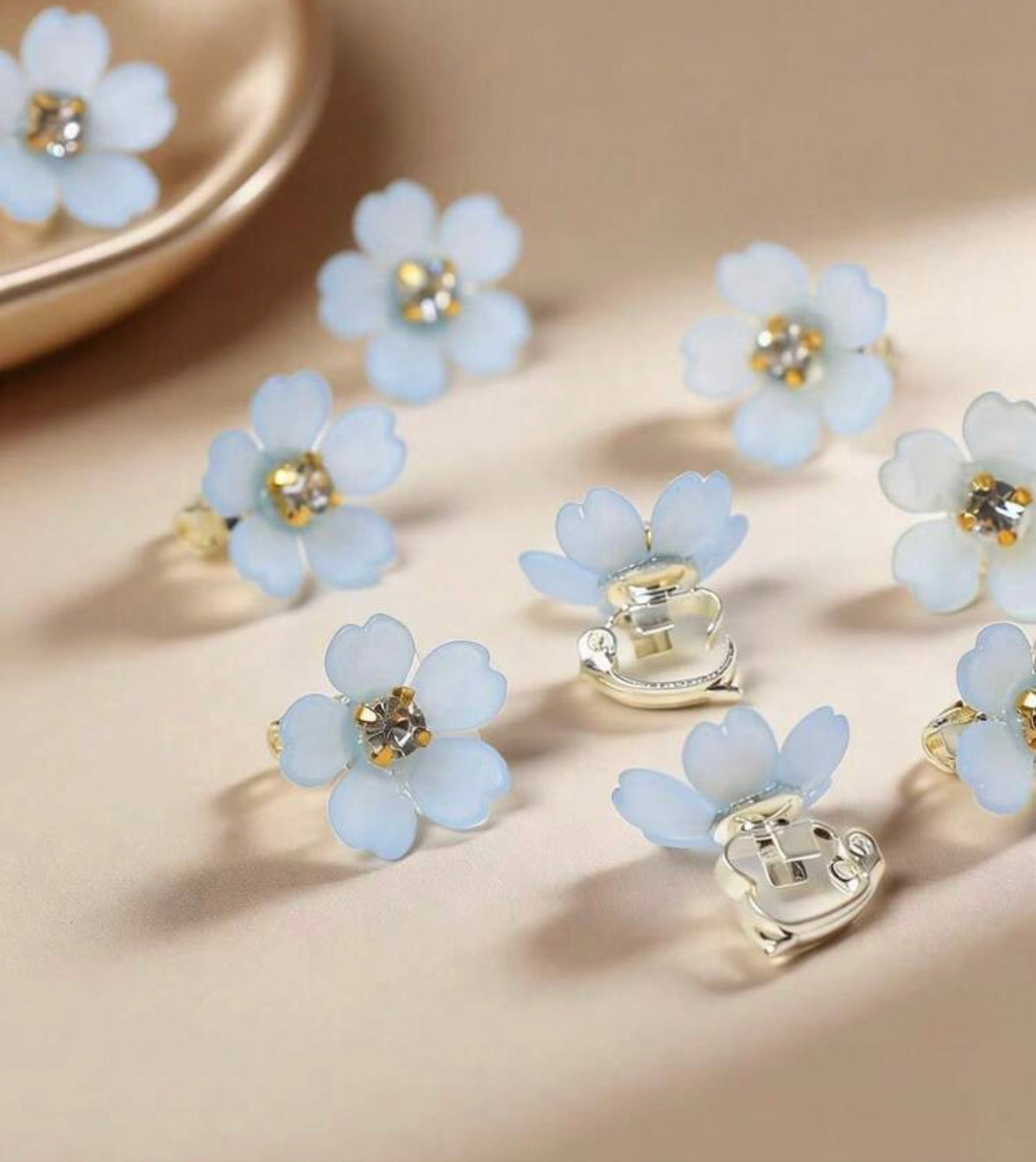 10/20pcs White Flower Bead Hair Clips