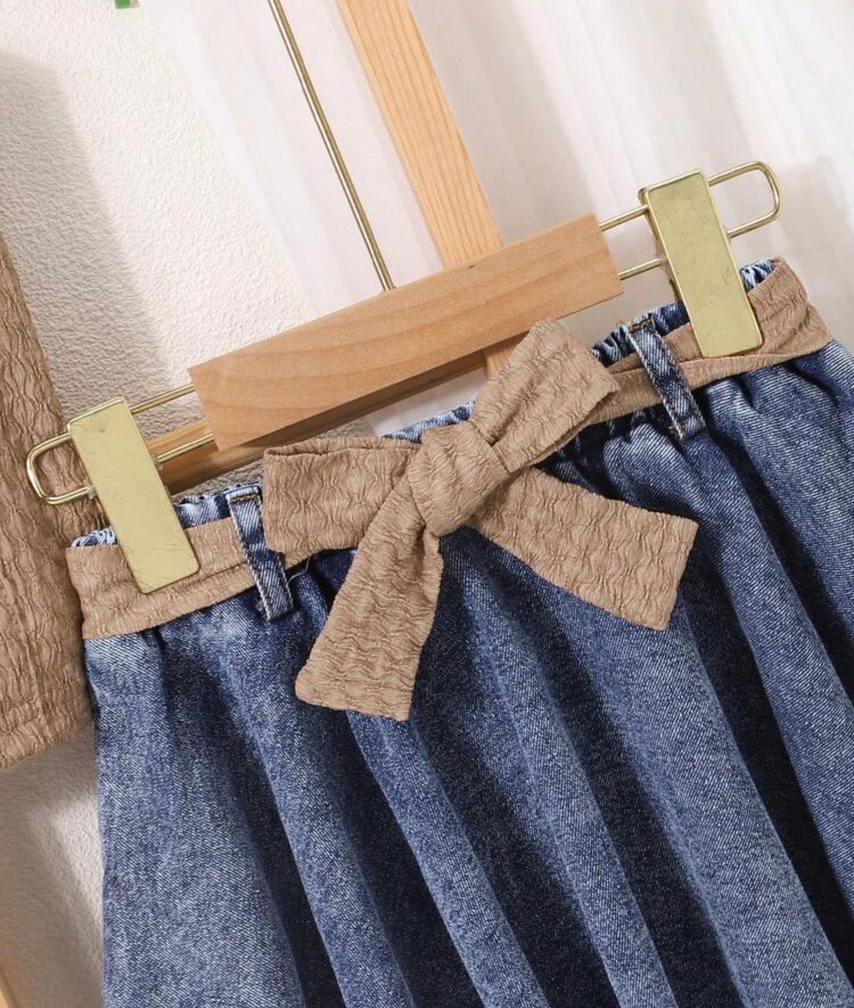2pcs/Set Top & Asymmetrical Denim Skirt