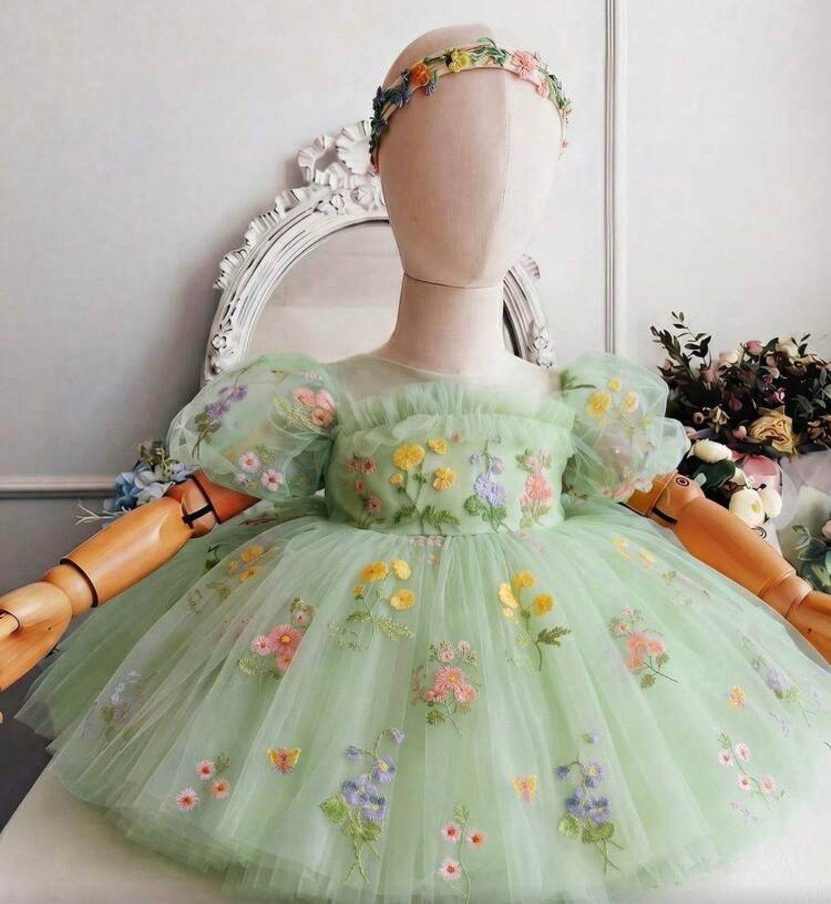 Embroidered Petal Sleeve Hollow Back Mesh Princess Dress