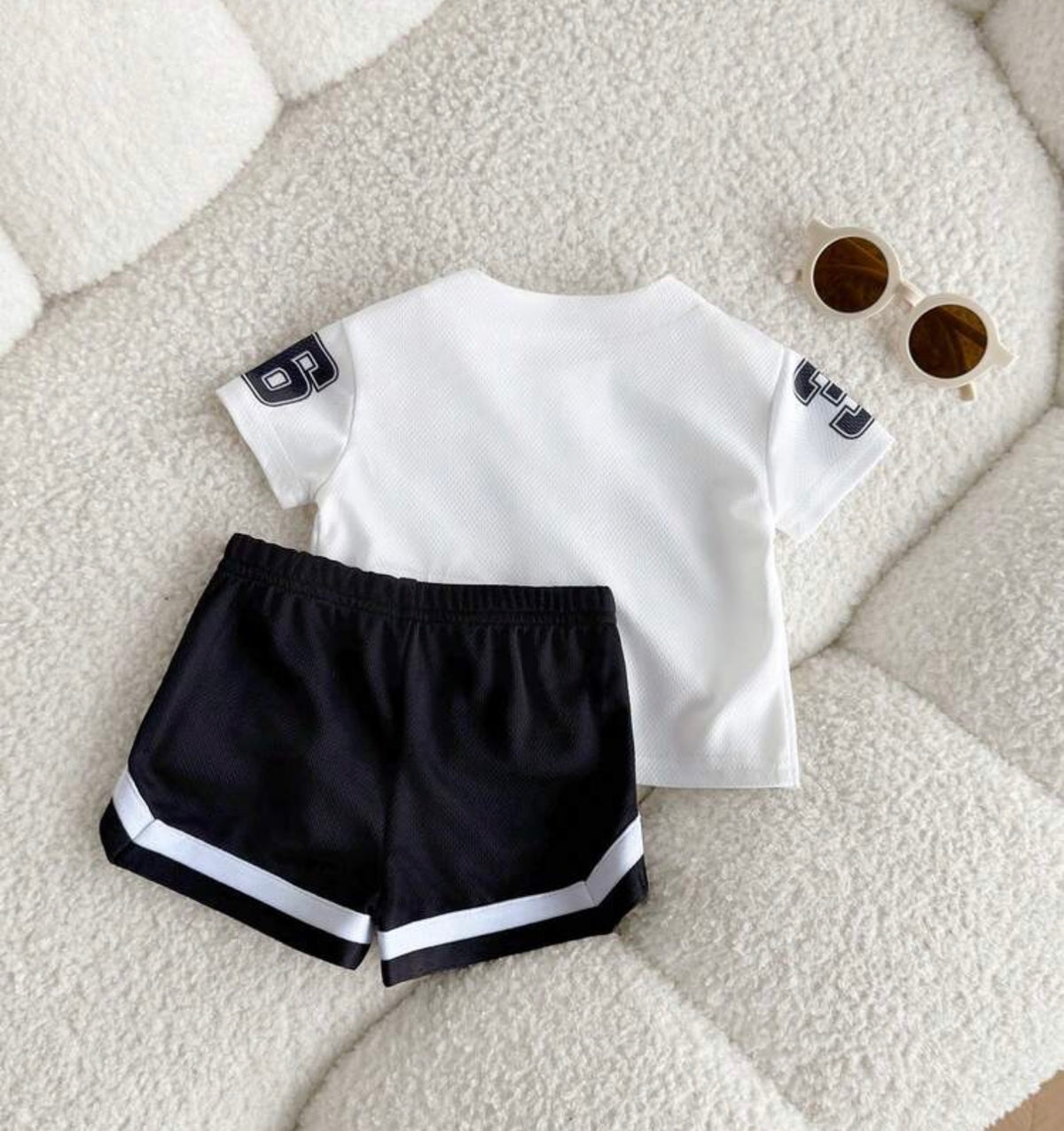 White Letter Print Short Sleeve T-Shirt And Shorts 2 Piece Set