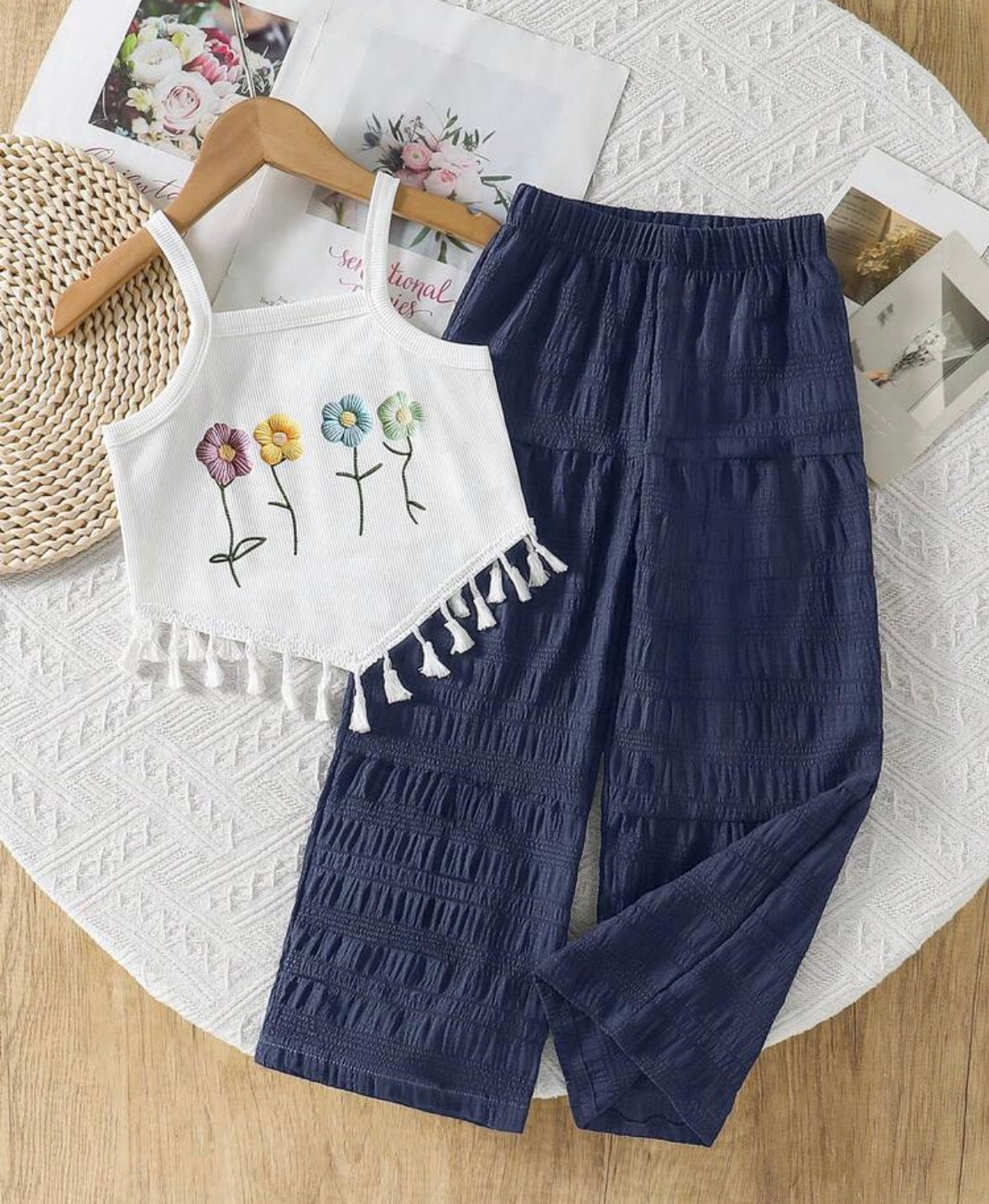 2pcs/Set 3D Embroidery Decor Camisole With Asymmetrical Hem Casual Pants