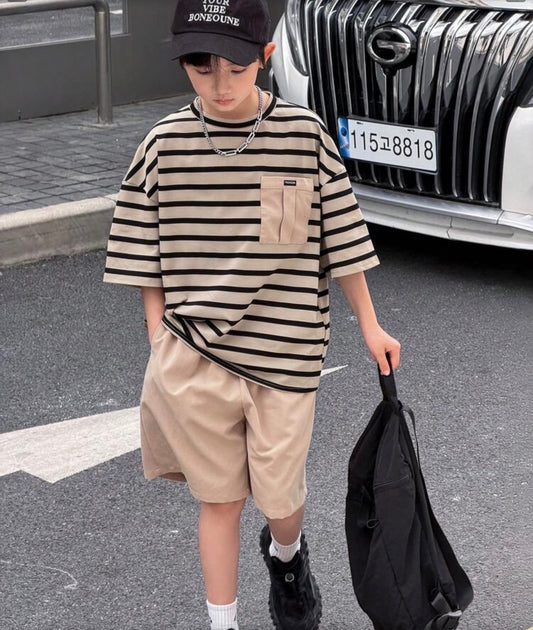 2pcs Pocket Round Neck Short Sleeve T-Shirt&Solid Shorts Set
