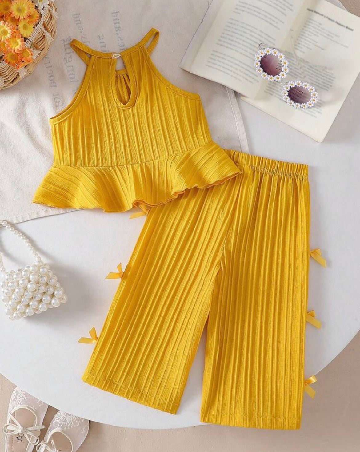 Sold color Spaghetti strap bowknot Raffle top With Straight pant