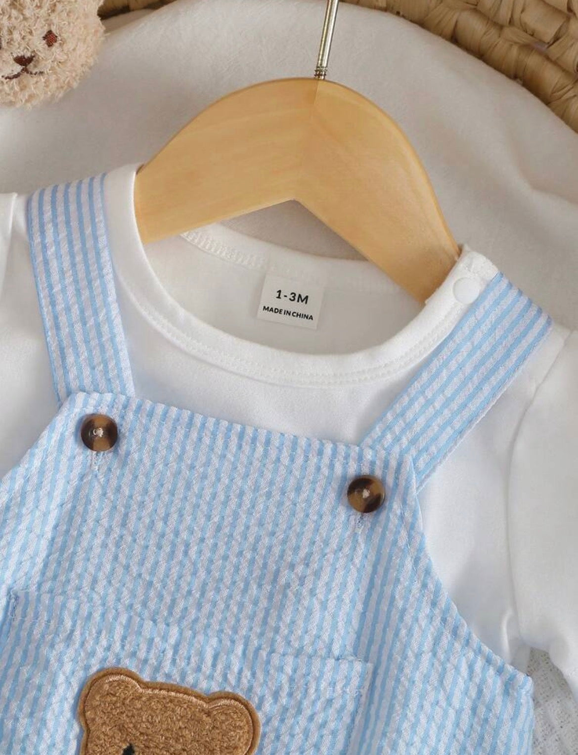 Newborn Baby Cute And Refreshing Round-Neck Short-Sleeved T-Shirt Top And Blue And White Striped Backless Bodysuit With A Hat