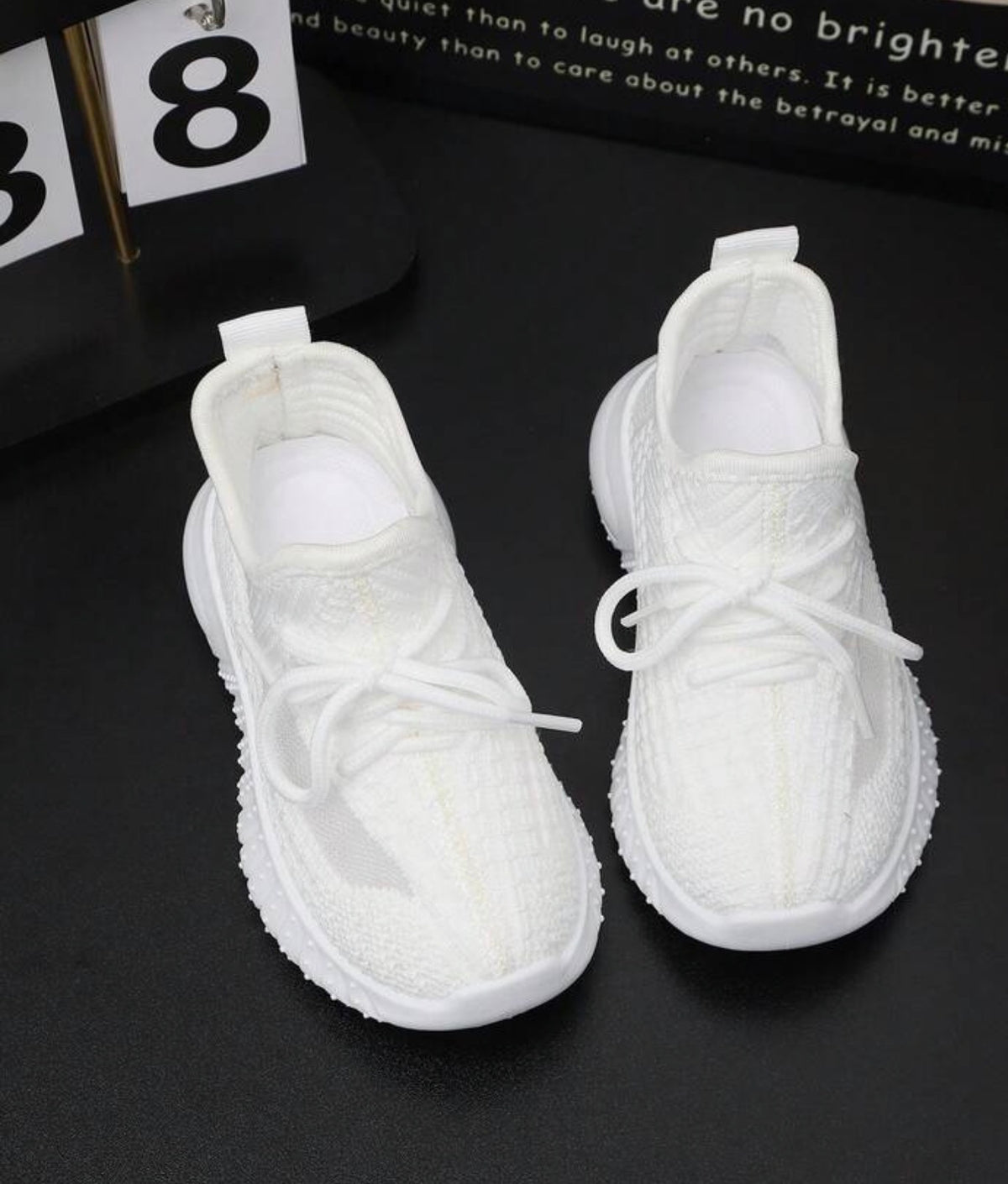 1 Pair Mesh Breathable White Sneakers