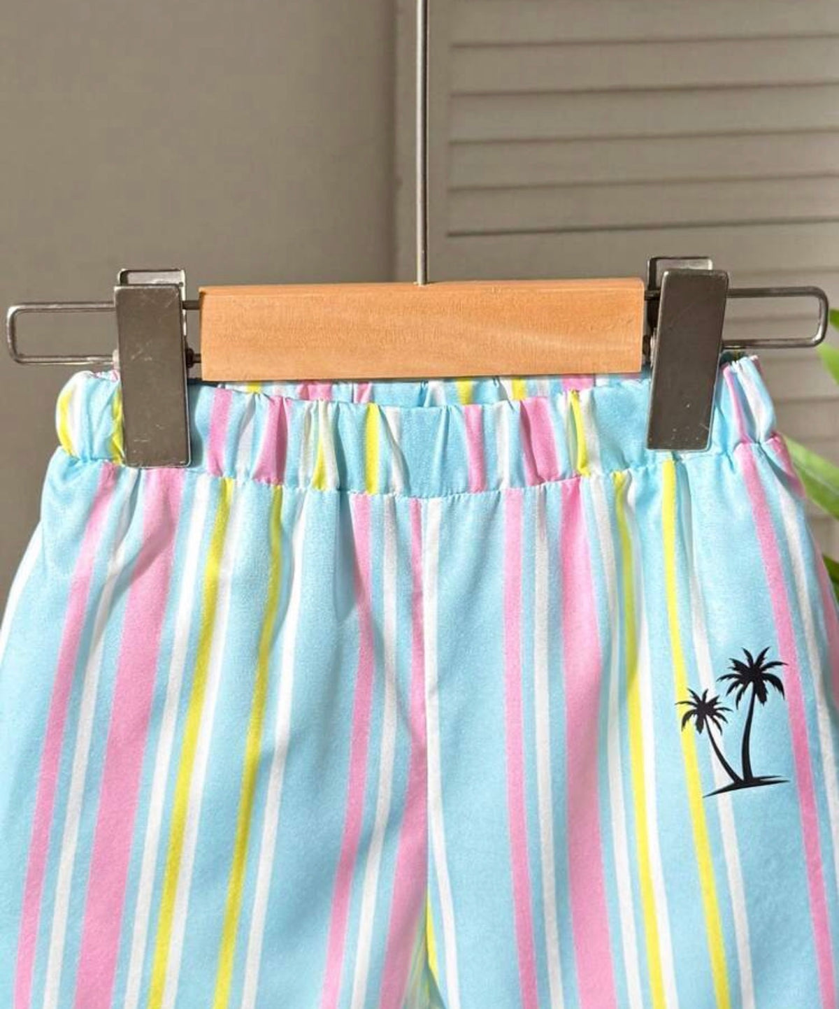 2pcs/Set Beach Striped Short Sleeve Shirt And Lightweight Breathable Striped Shorts