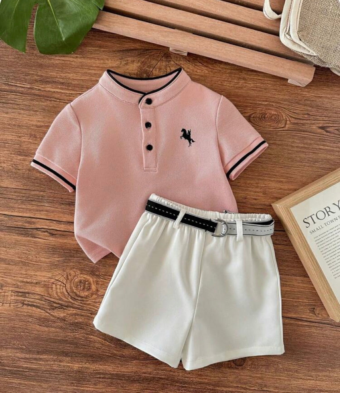 Preppy Style Stand-Up Collar Polo Shirt,White Shorts & Belt Suit