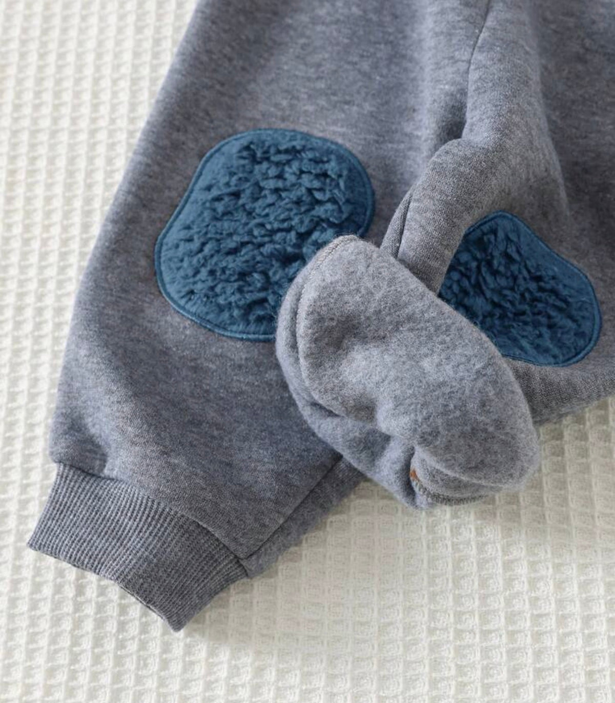 Puppy Pattern 3D Ears 2-Piece Set