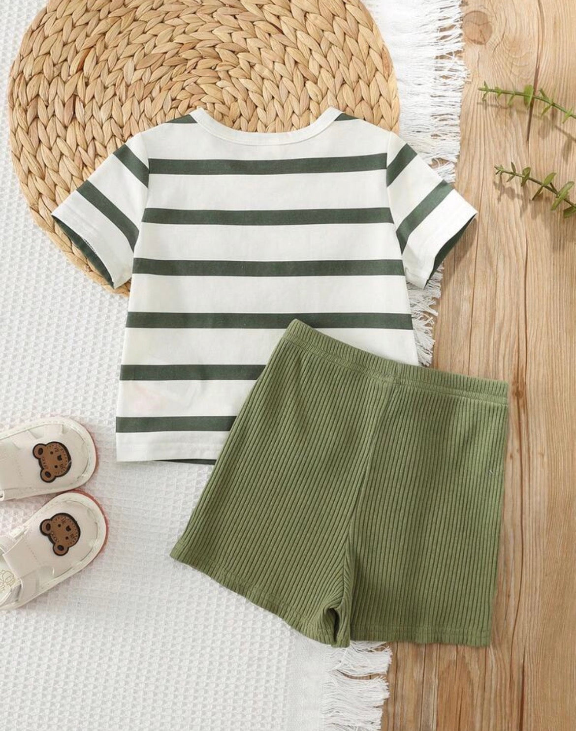 2pcs/Set Cartoon Striped 3D Bear Pattern Round Neck Short Sleeve T-Shirt And Shorts