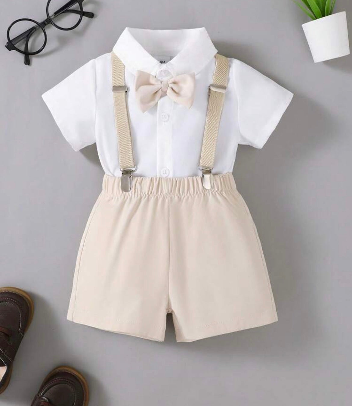 2pcs Suit Set - Bow Tie Casual Short Sleeve Shirt & Bib Shorts