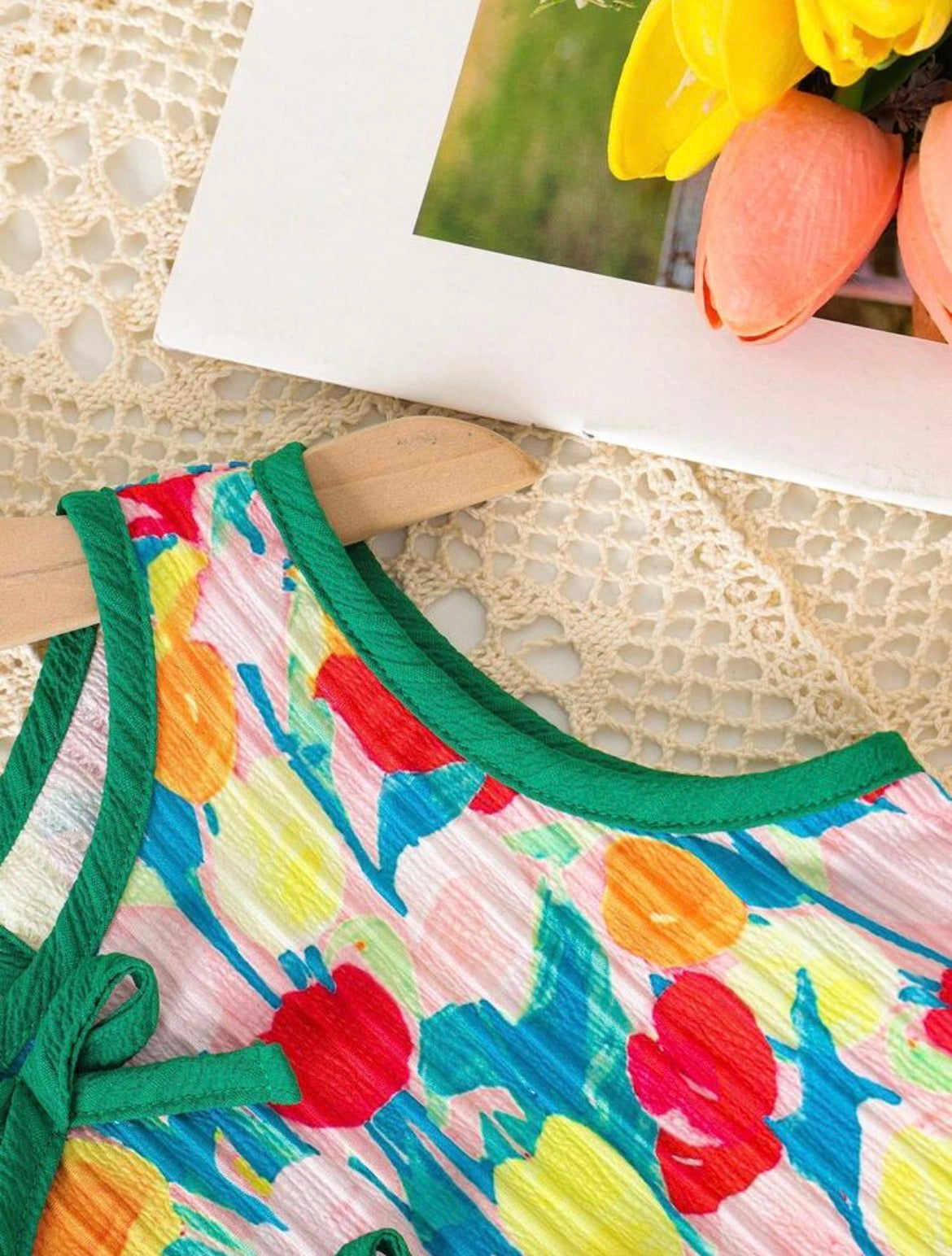 Tulip Flower Print Sleeveless Top With Bow Decor And Elastic Waist Shorts
