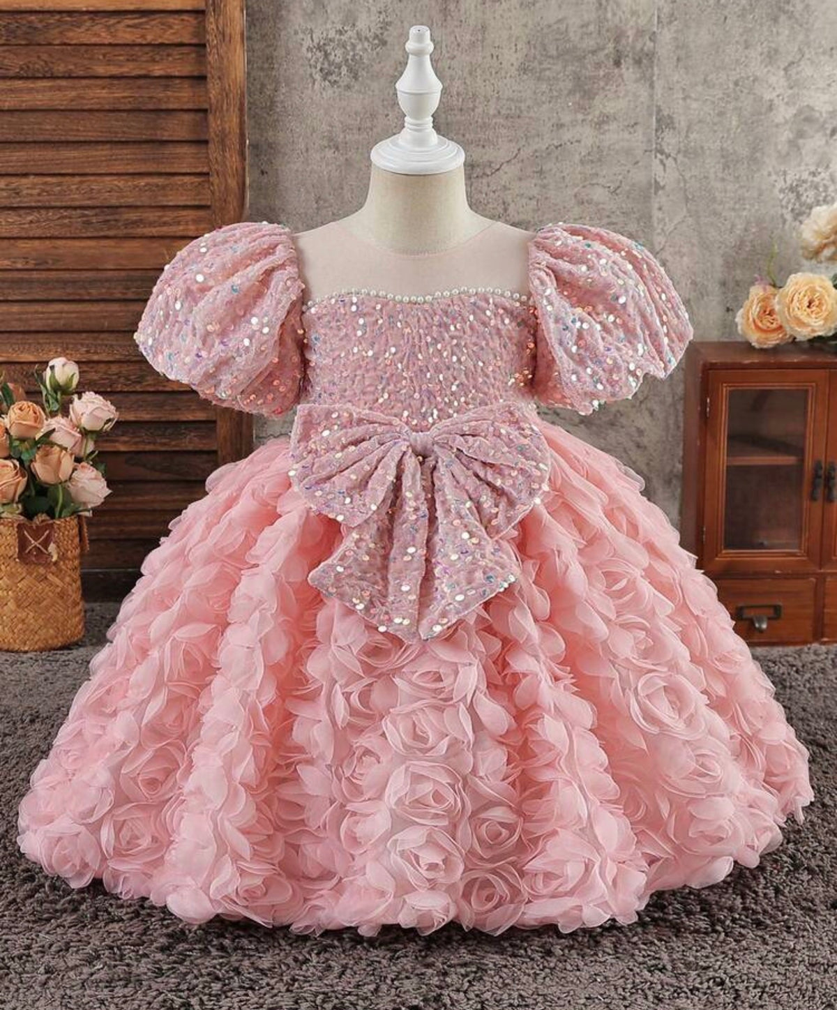 Sequined Bow Decoration And Three-Dimensional Flower Hem