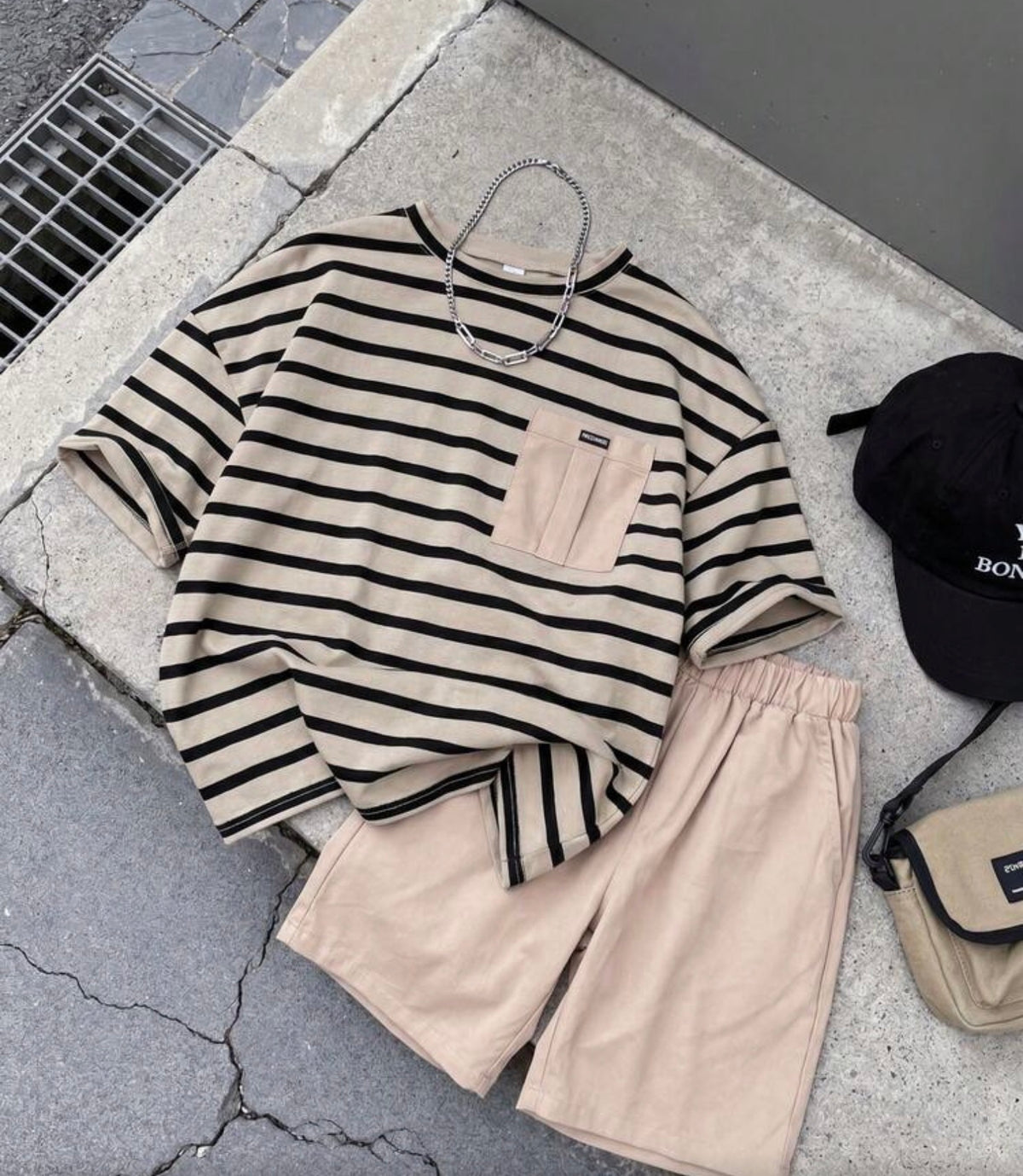 2pcs Pocket Round Neck Short Sleeve T-Shirt&Solid Shorts Set
