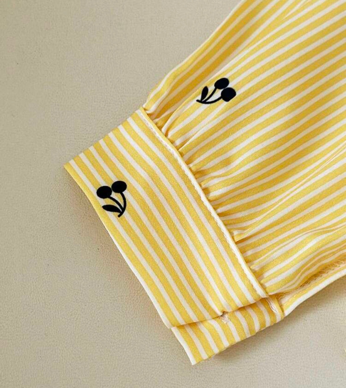 2pcs/Set Patchwork Contrast Irregular Collar Long Sleeve Shirt With Bow Decor On Back And Striped Pants