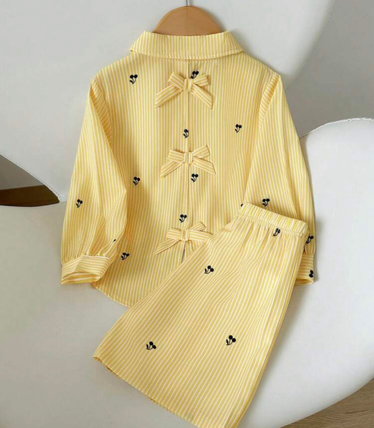 2pcs/Set Patchwork Contrast Irregular Collar Long Sleeve Shirt With Bow Decor On Back And Striped Pants