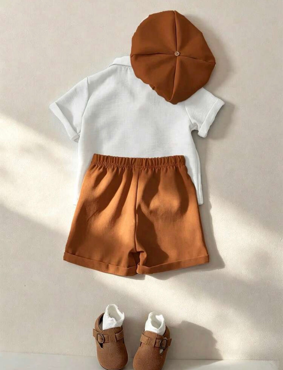 White Short Sleeve Polo Shirt,Regular Shorts,Hat