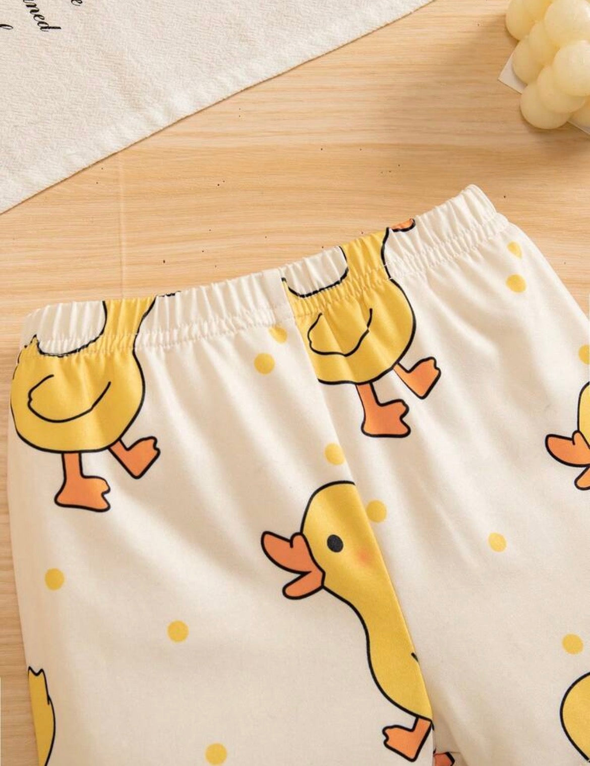 2pcs Newborn Short Sleeve Outfit Yellow Romper & Shorts