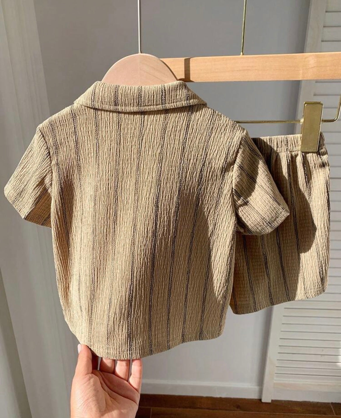 2pcs Brown Stripe Short Sleeve Shirt And Shorts