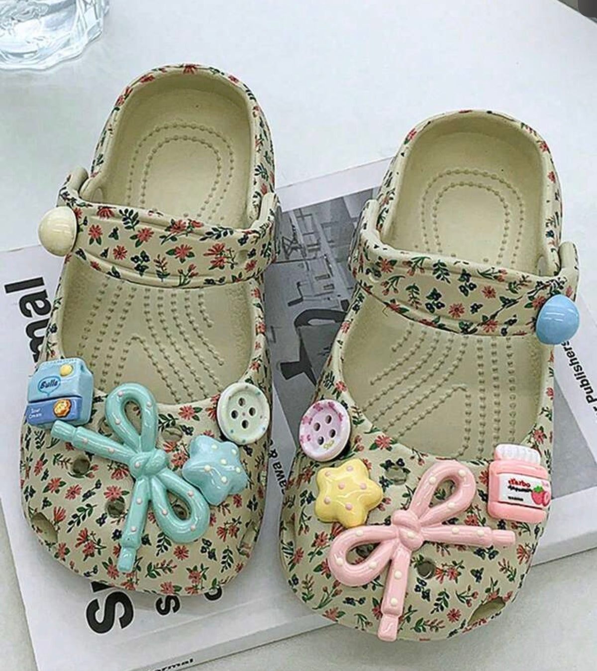 1 Pair Floral Clogs