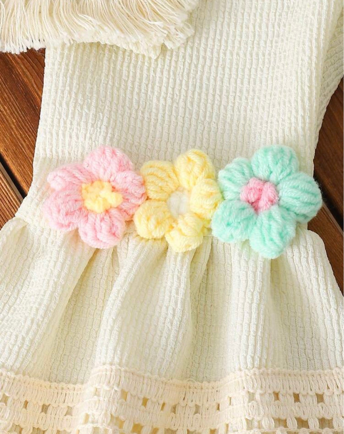 2pcs Floral Applique Hem Fringe Top And Bell Bottom Pants