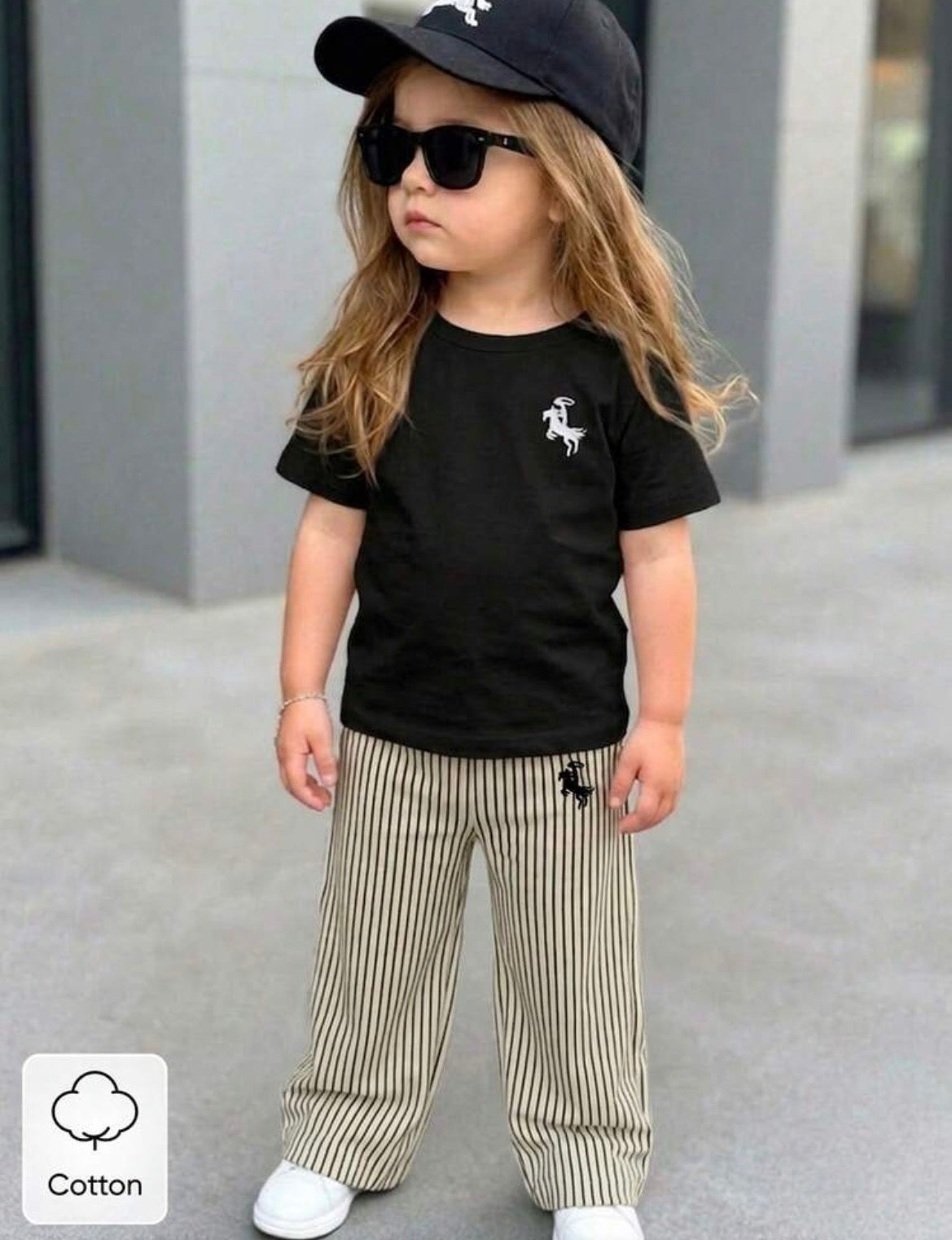 2pcs Black Short Sleeve T-Shirt Embroidered Decor Striped Pants