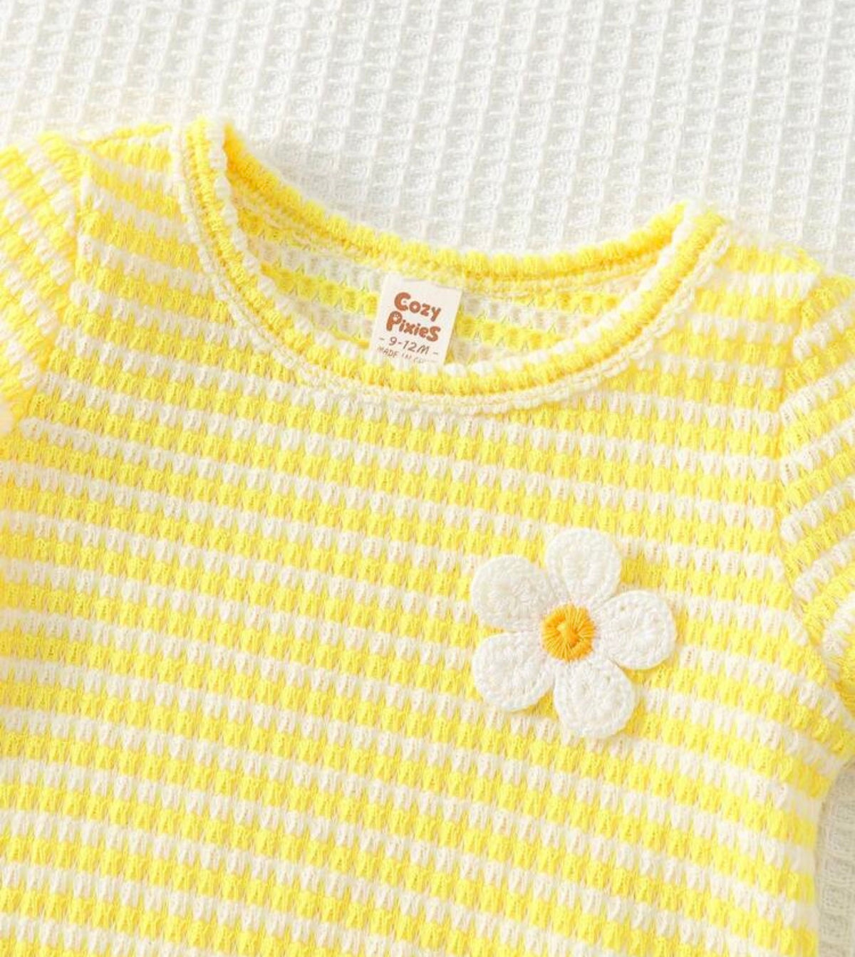 2pcs Baby Girl Floral Print Round Neck Short Sleeve Top And Elastic Waist Shorts Set