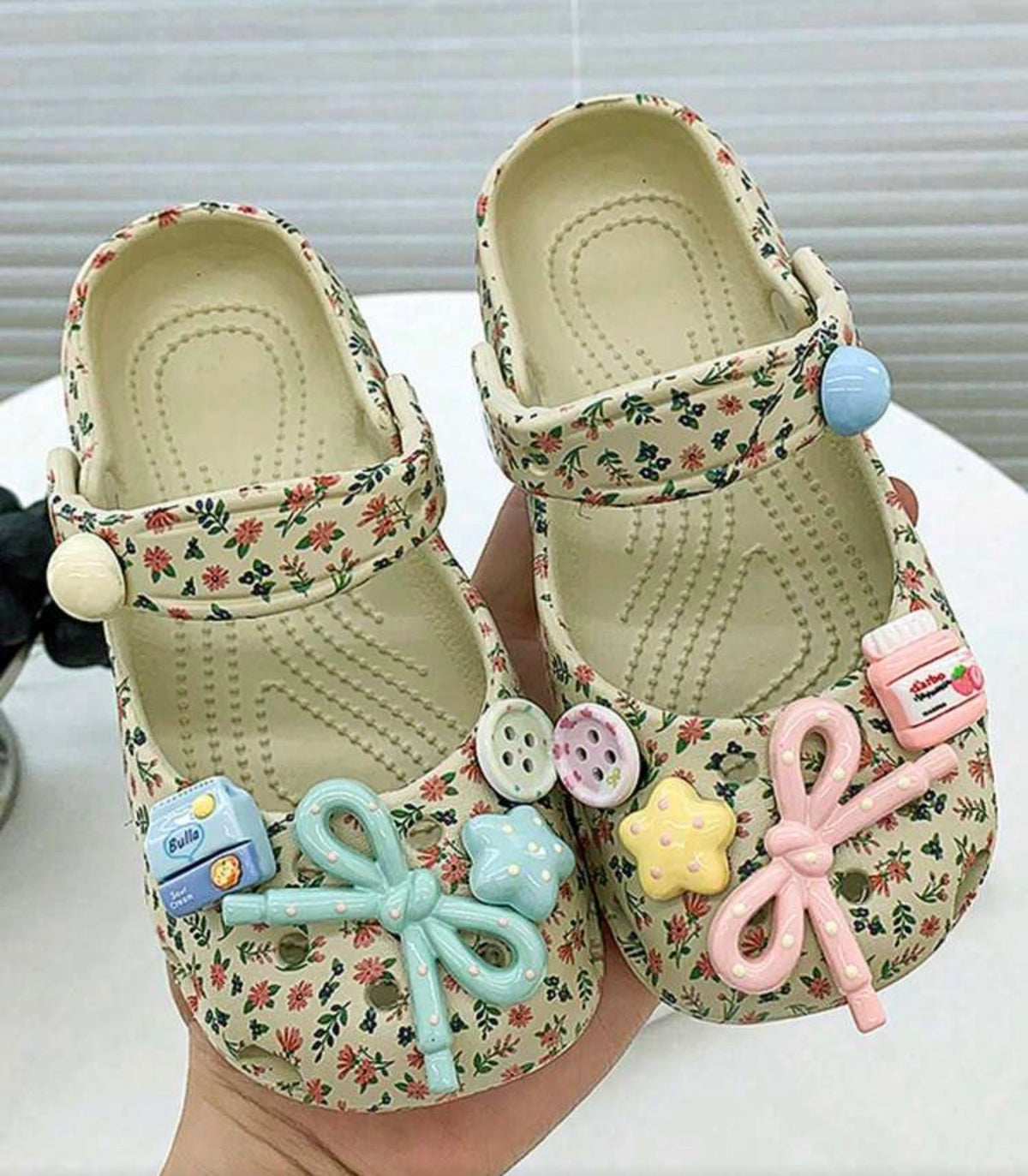1 Pair Beige Floral Flower Summer Clogs