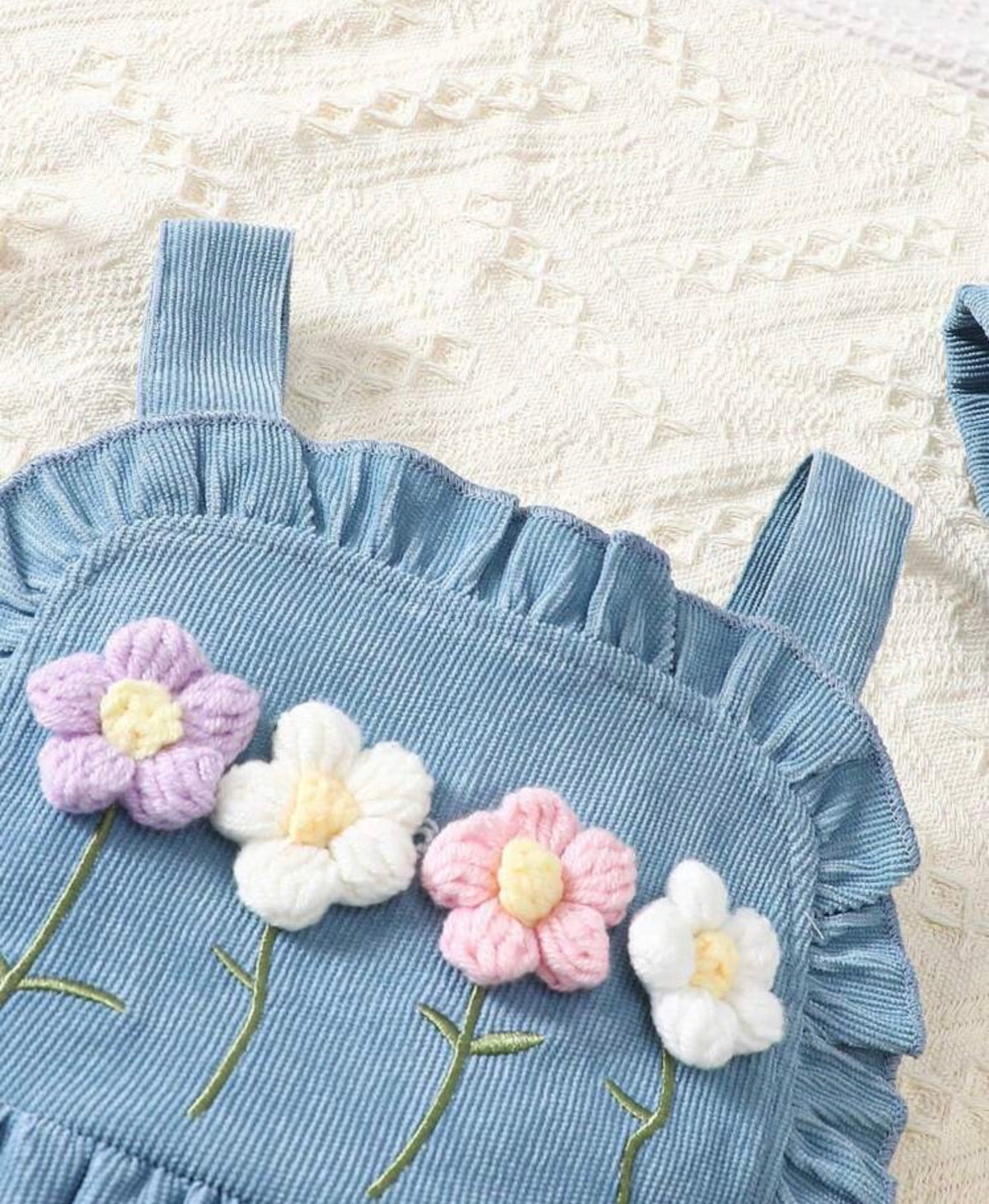 Wide Strap Floral Embroidered Romper With Pockets, Matched With Cap