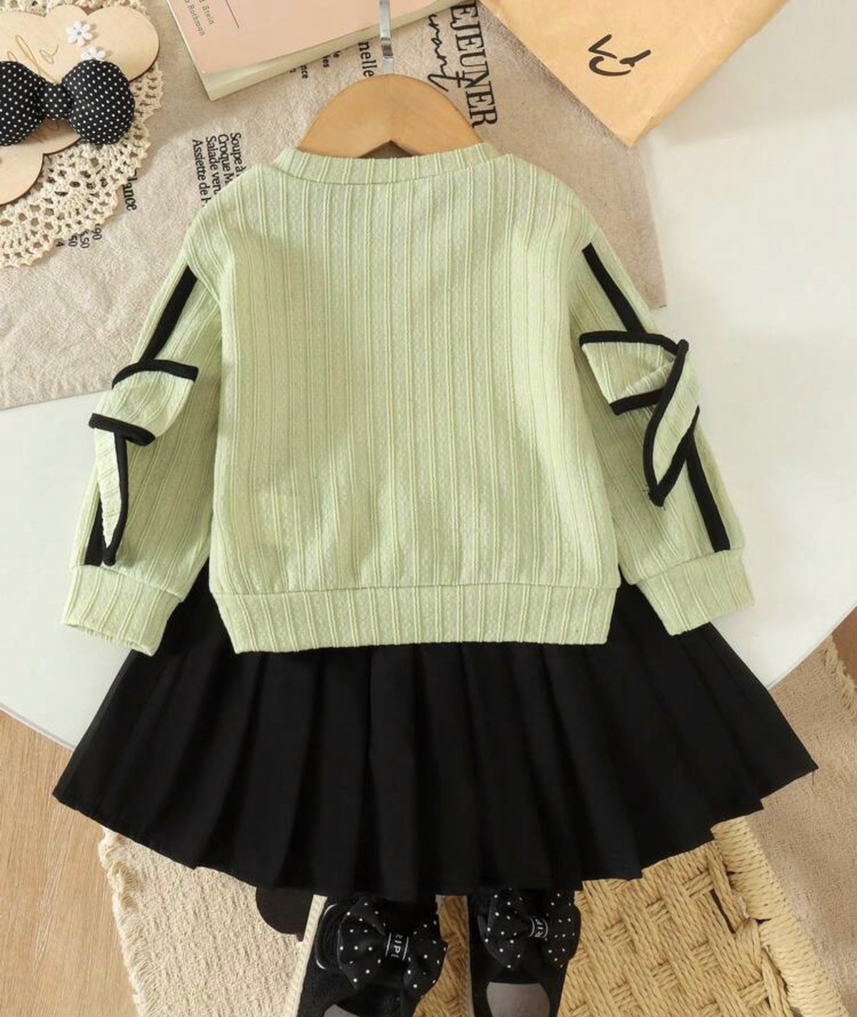 2pcs Preppy Style Knit Long Sleeve Sweatshirt & Skirt Set