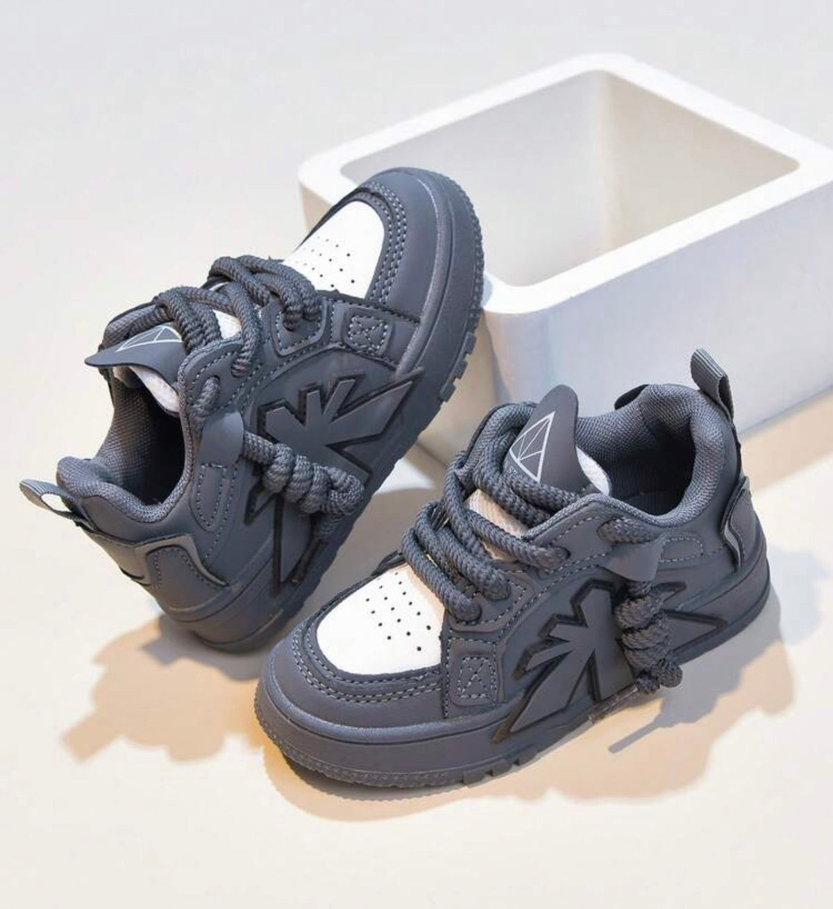 1 Pair Casual Fashion Kids Sports Shoes