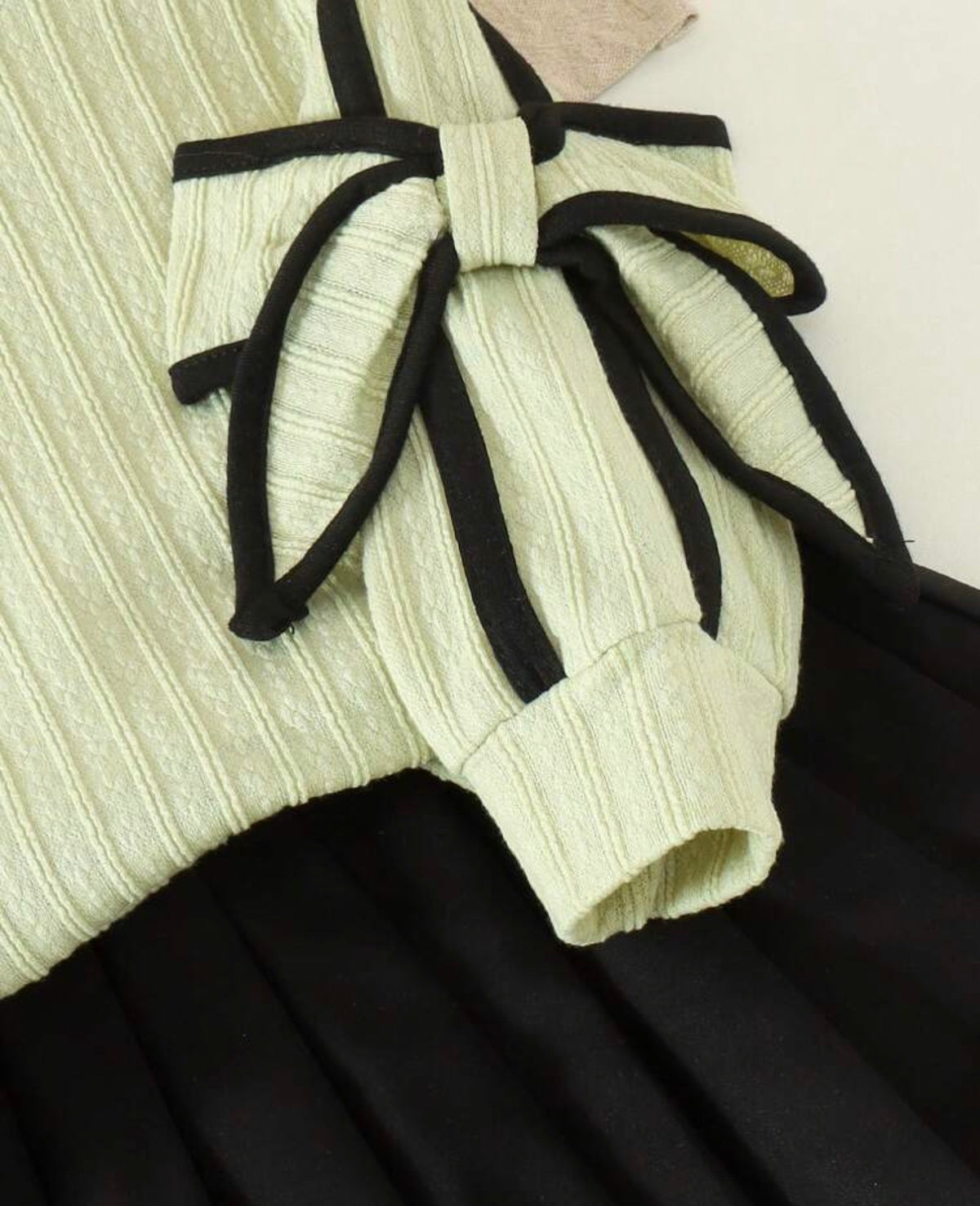 2pcs Preppy Style Knit Long Sleeve Sweatshirt & Skirt Set