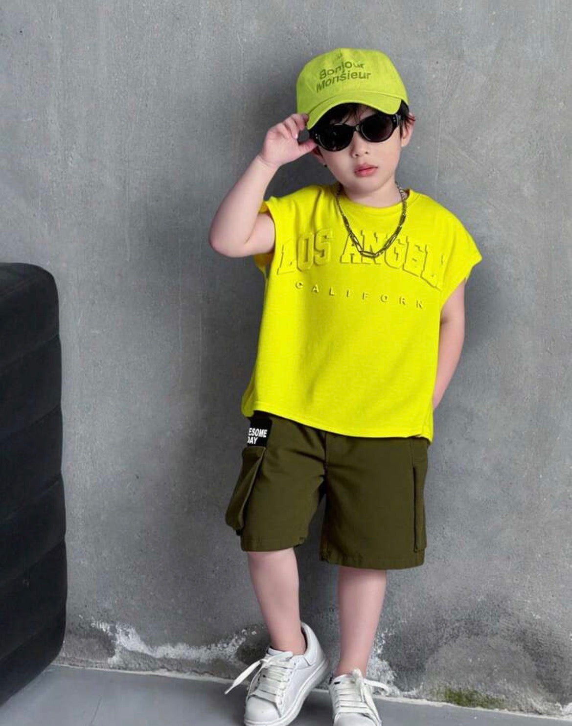 Loose Fit Green Sleeveless Top And Workwear Pocket Shorts