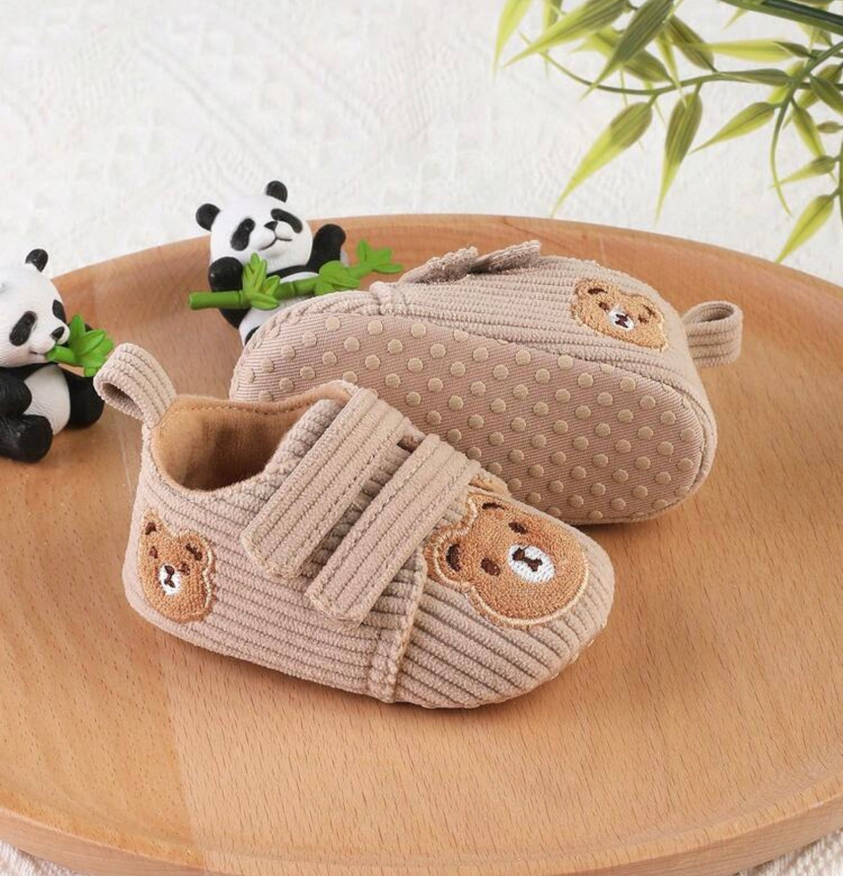 Cartoon Bear Magic Tape Design Shoes