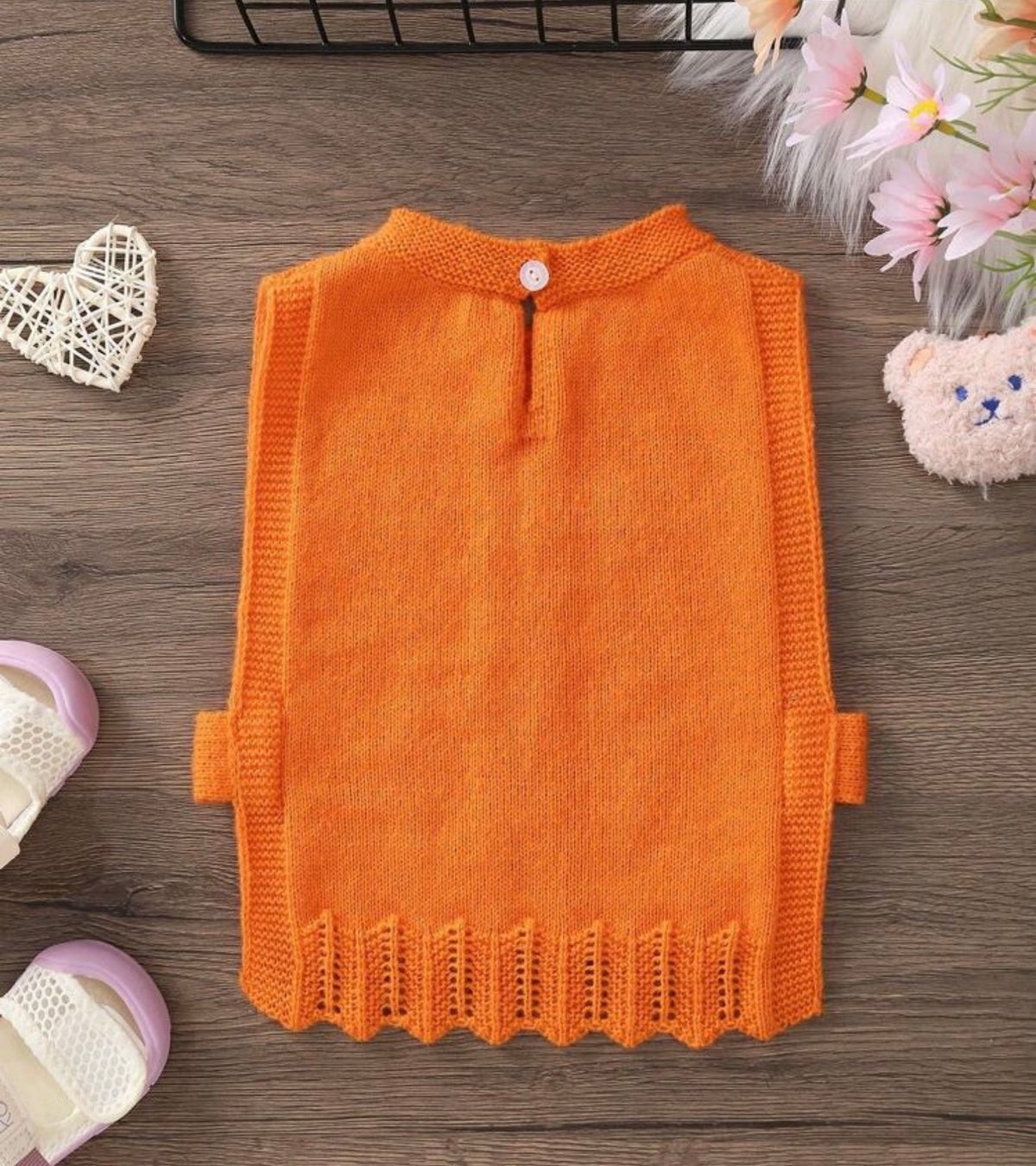 Floral Embroidered Sleeveless Hollow-Out Knitted Cardigan
