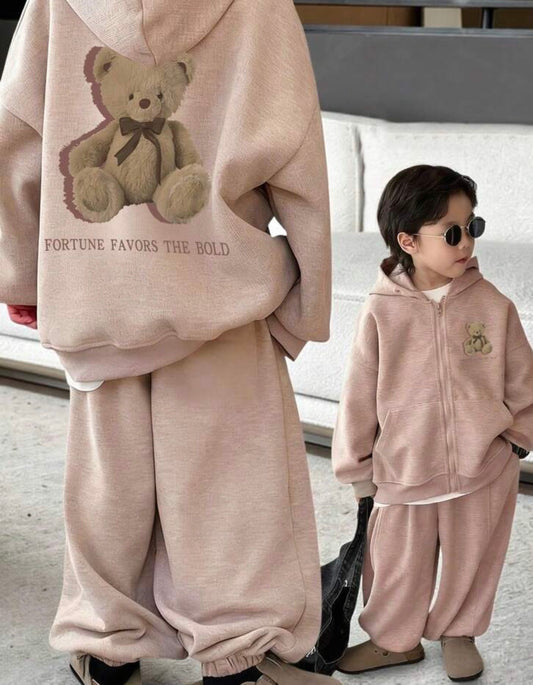 2pcs Cute Bear Graphic Hoodie Sweatshirt & Sweatpants